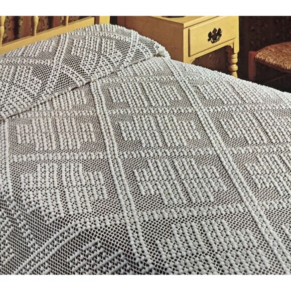 Vintage Heirloom Single Double Bedspread Crochet-Knit Pattern A-789 CANDYTUFT - Picture 1 of 2